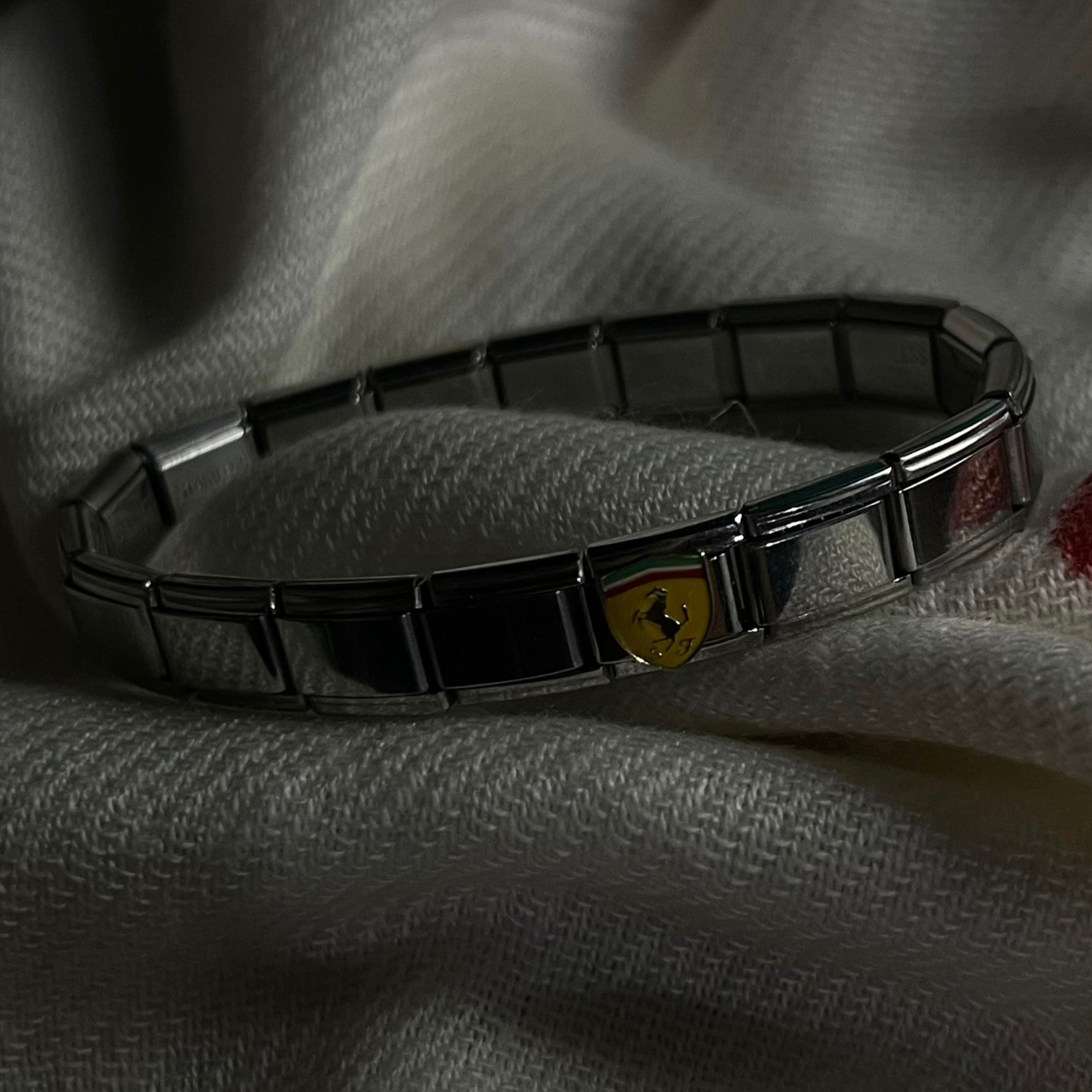 Ferrari - Supercar Logo Silver Charm