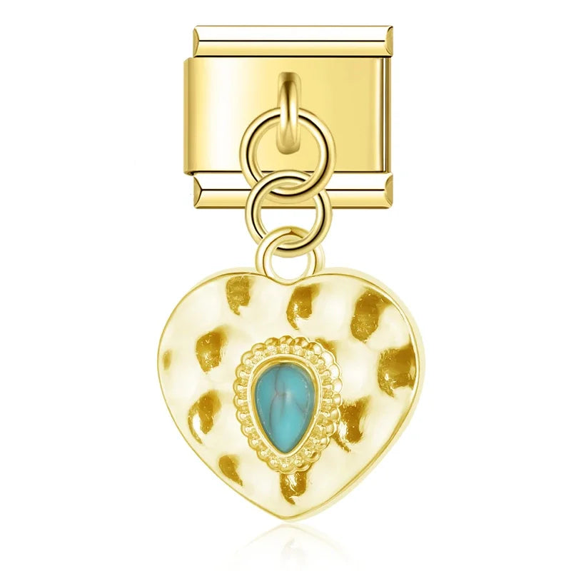 Sacred Heart – Gold Pendant Charm