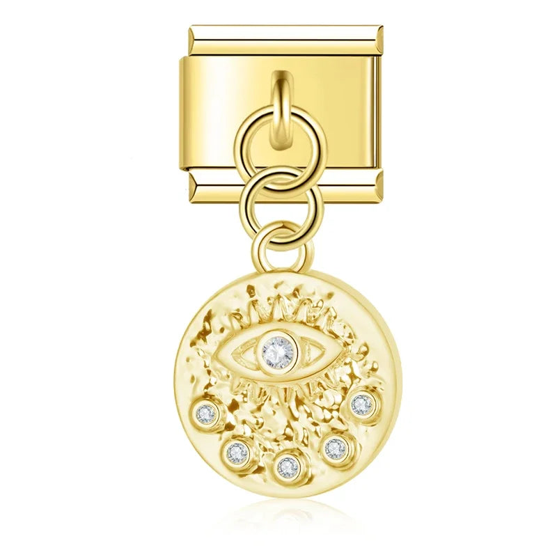 Starlight Gaze – Gold Pendant Charm